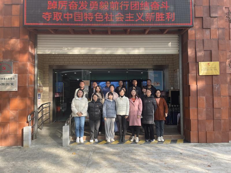 雏鹰实训营 - 副本(1).jpg