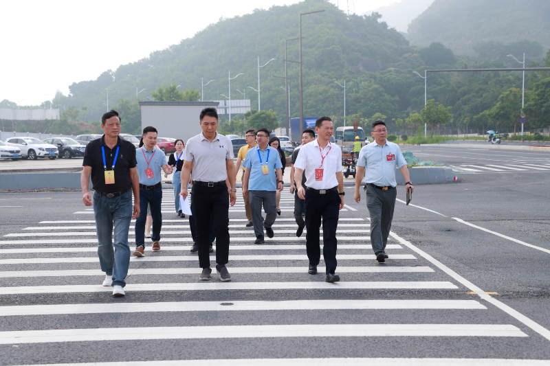 调研石清大道一期已通车路段及洲石路延长线未开通路段.jpg
