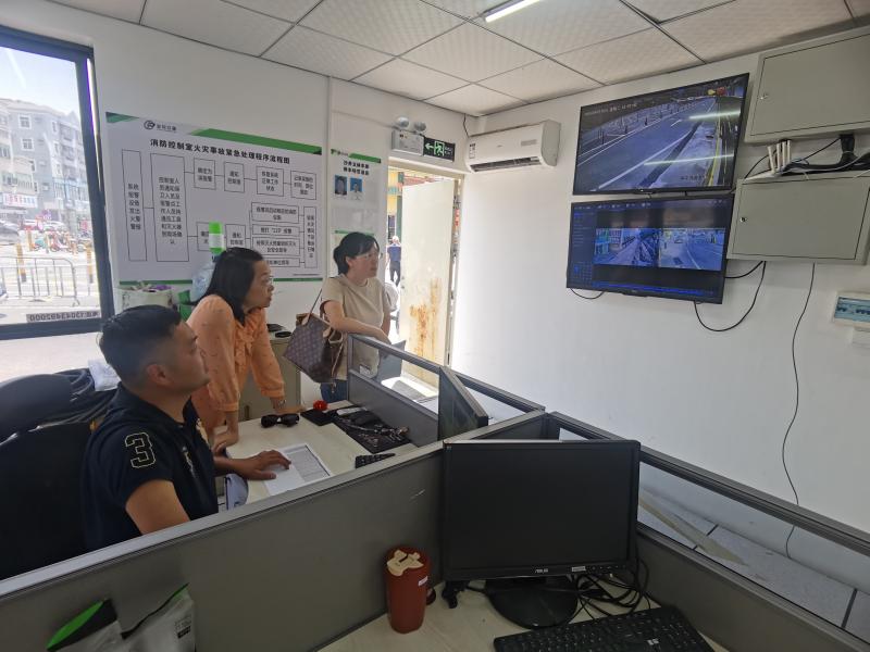 配图2：审计人员现场核查物业经营管理现状.jpg
